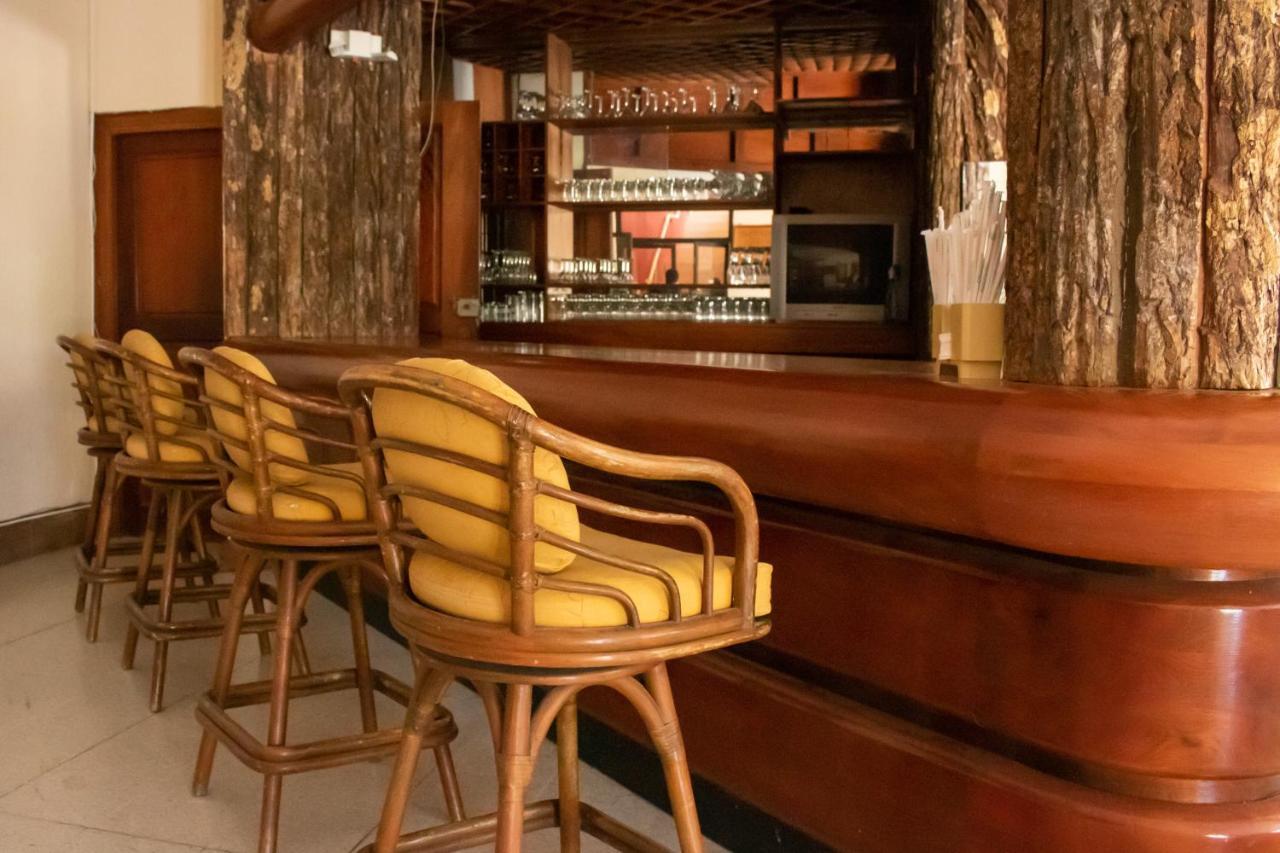 Camino Real Tikal‎ Hotel Ел Ремате Екстериор снимка