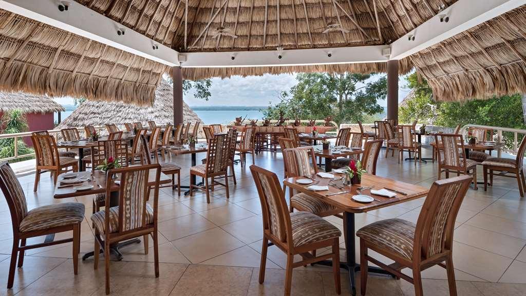 Camino Real Tikal‎ Hotel Ел Ремате Ресторант снимка