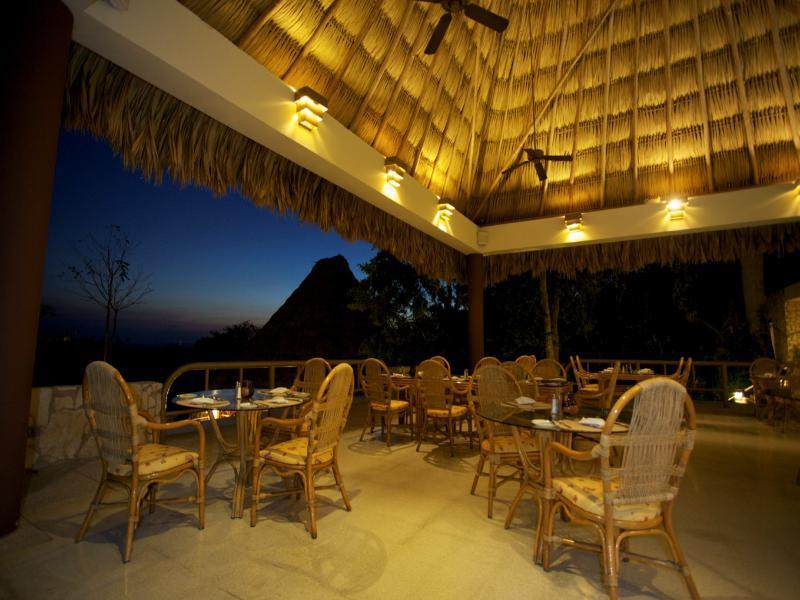 Camino Real Tikal‎ Hotel Ел Ремате Екстериор снимка