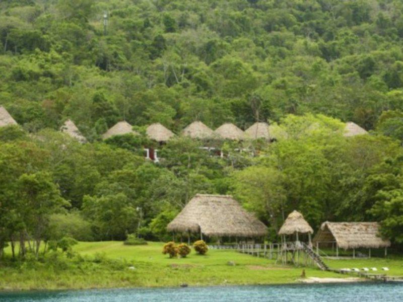 Camino Real Tikal‎ Hotel Ел Ремате Екстериор снимка