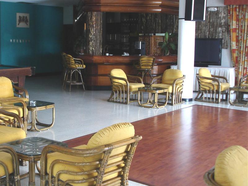 Camino Real Tikal‎ Hotel Ел Ремате Екстериор снимка