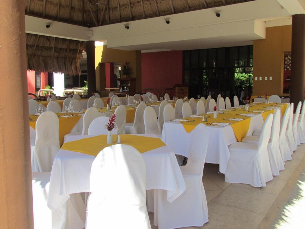 Camino Real Tikal‎ Hotel Ел Ремате Екстериор снимка
